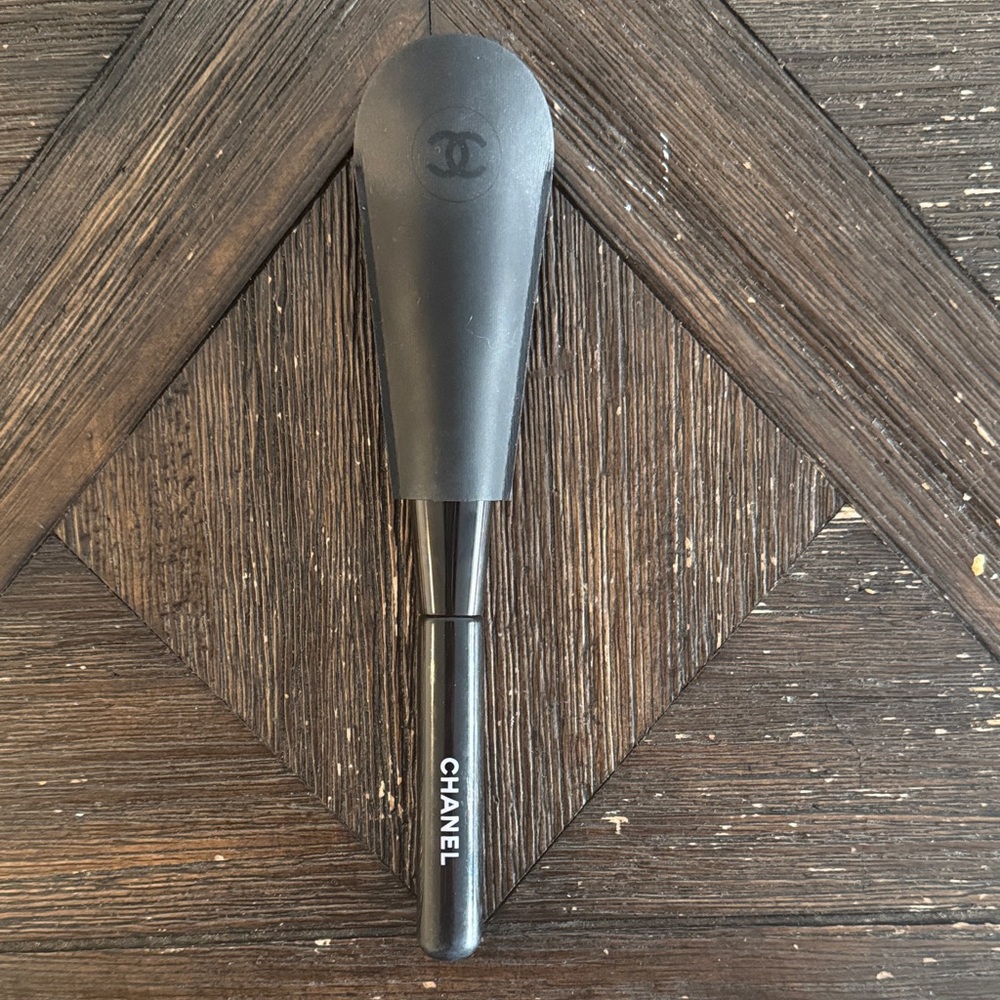 LES PINCEAUX DE CHANEL Contouring Brush N°109 - Picture 3 of 8